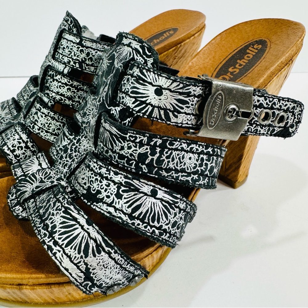 ULTRA RARE DR SCHOLL’S 3” SIZE 6 PLATFORM SANDALS BLACK WITH SILVER PATTERN - Picture 6 of 9